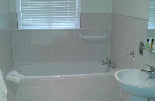 Brighouse Hotel | Cambridge Hotel Waterfront