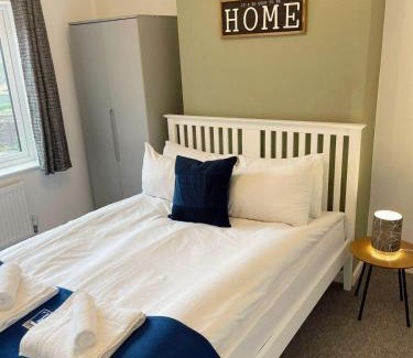 Cambridge House | Cambridge Studios and Suites by Tas Accommodations