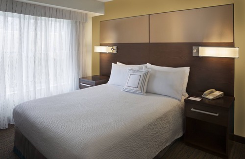 Mississauga Hotel | Cambridge Suites Mississauga