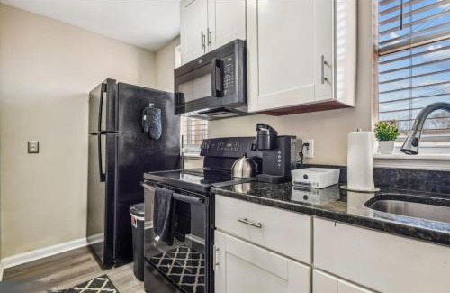 Downtown Baltimore House | Camden's Charm Walking Distance Stadium, Convention, Univ of MD Downtown