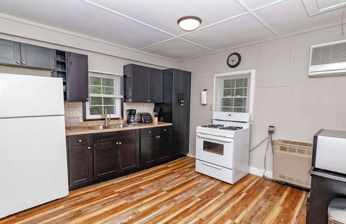Tannersville House | Camelback cottage - On One Acre and Pet Friendly