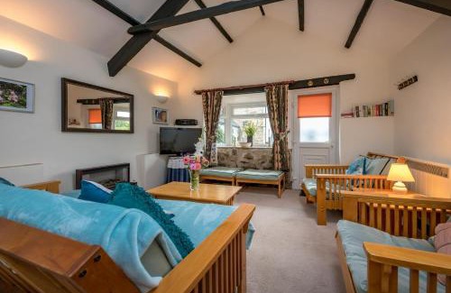 Rhyd-y-clafdy House | Camellia Cottage