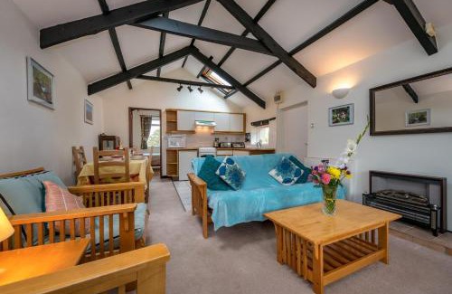 Rhyd-y-clafdy House | Camellia Cottage