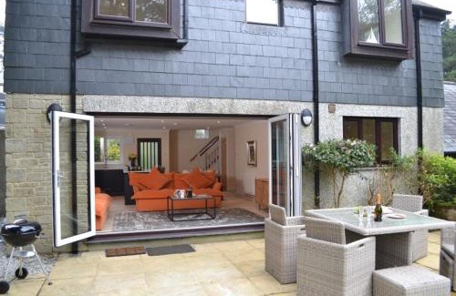 Maenporth House | Camellia