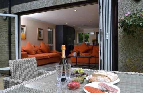 Maenporth House | Camellia