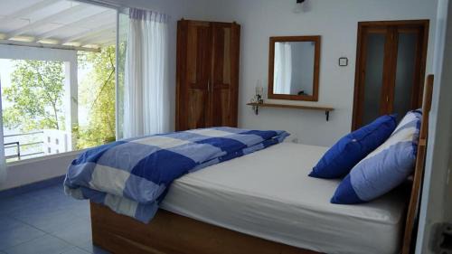 Hatton House | Camellia Mountain Villa