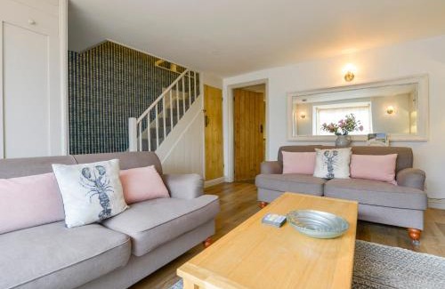 Trelights House | Camelot Cottage