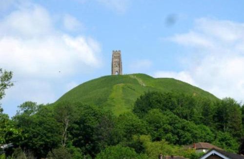 Glastonbury Bed & Breakfast | Camelot Retreat - Tor View