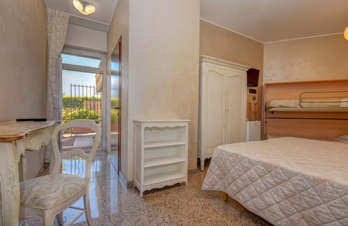 Lugana Bed & Breakfast | Camere America B&B