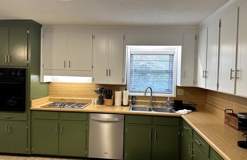 Dothan House | Cameron Cottage in Dothan. 3 Bedroom 2 Bath.
