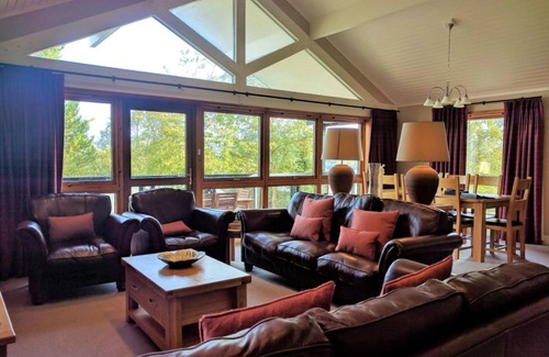 Arden Apartment | Cameron Lodge - Retr