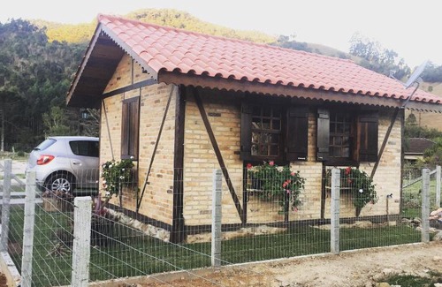 Sao Bonifacio Cabin | Caminhos da Serra do Tabuleiro - Chalé do Lago