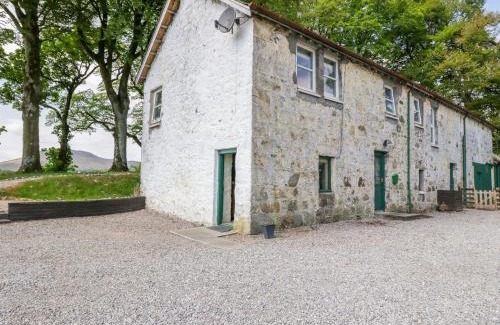 Muirshearlich House | Camisky Steading