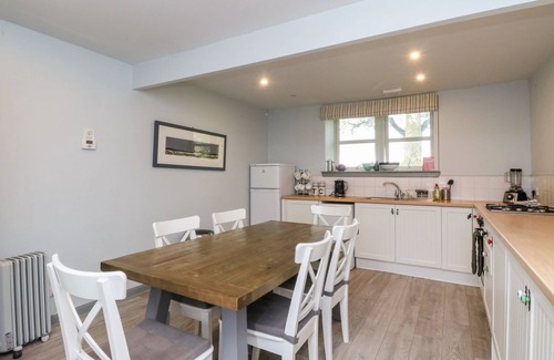 Muirshearlich Cottage | CAMISKY STEADING, pet friendly, with open fire in Fort William