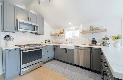 Northeast Carmel House | Camp Carmel Chic Coastal Retreat Near Downtown Carmel By the Sea 30-Night Stay
