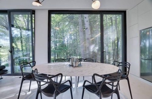 Greentown House | Camp Double Oak Modern Lakeside Retreatn