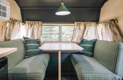 Waupaca House | Camp Elsewhere Vintage Shastas