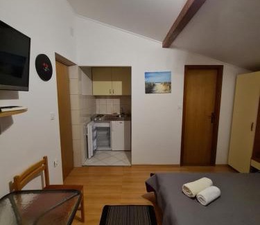 Lozovac House | Camp Krka