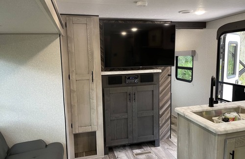 Clermont House | Camp Near Disney in a 37’ Travel Trailer
