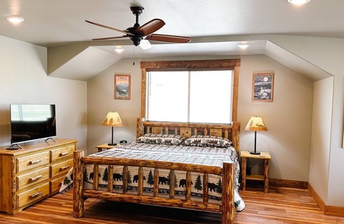 Shining Mountains Cabin | Camp SoRo Ennis MT
