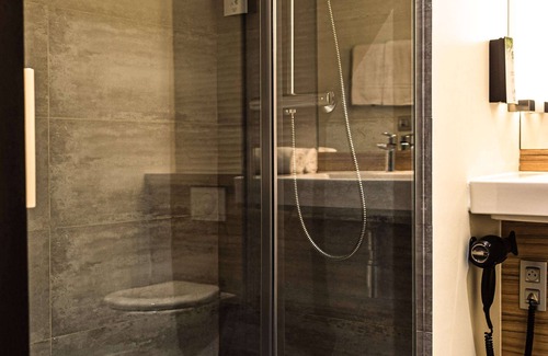 Aubagne Hotel | CAMPANILE MARSEILLE EST - Aubagne