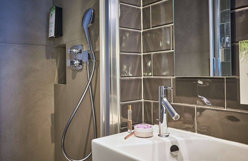Bercy Hotel | CAMPANILE PARIS 12 - Bercy Village