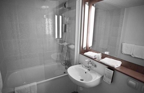Bobigny Hotel | Campanile Paris Est - Bobigny