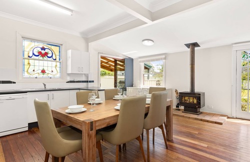 Huskisson Cottage | Campbell's Cottage by Experience Jervis Bay