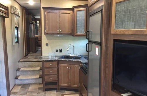 Badger House | Camper at the Sequoia Forest Retreat