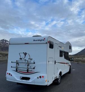 Hliðar Apartment | Camper Van 2018 Fiat capron A72 model