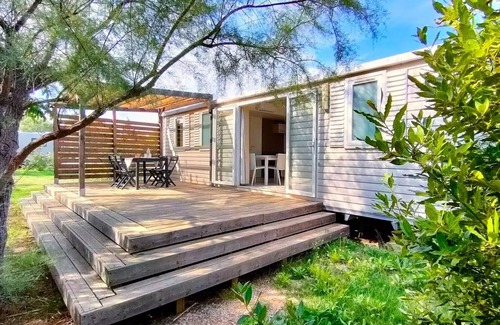 Saint-Mitre-les-Remparts House | Camping Félix de la bastide * - Mobile Home Arizona. Standard 4 rooms 6 people Air-conditioned