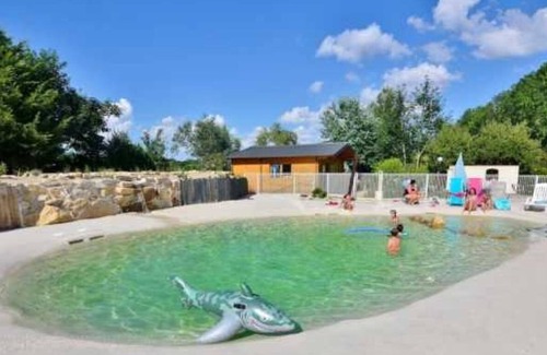 Pouldreuzic House | Camping 3 étoiles - Piscine - eeefie