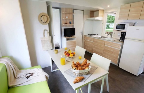 Vensac House | Camping 3 étoiles - Piscine - efc0a0