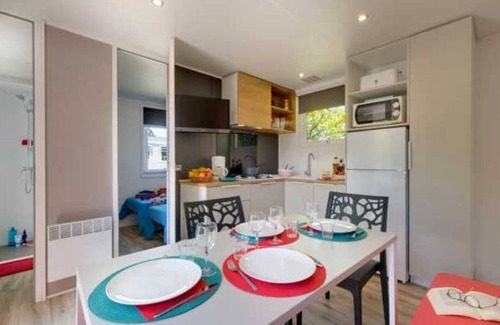 Plobannalec-Lesconil House | Camping 3 étoiles - Parc aquatique - eeeecg