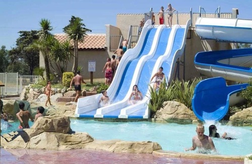 Les Cabanes de Fleury House | Camping 4 étoiles - Parc aquatique - efbh0b