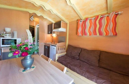 Le Bourg-d'Oisans House | Camping 5 étoiles - Piscine - eecefg