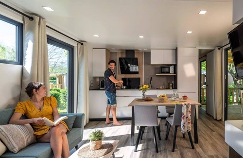 Crecy-la-Chapelle House | Camping Country Park Crécy La Chapelle * - Mobile Home QUEEN 3 Rooms 4 People