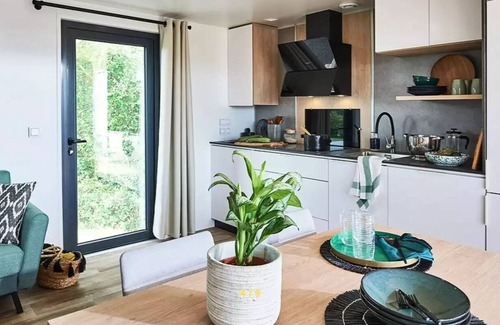 Crecy-la-Chapelle House | Camping Country Park Crécy La Chapelle * - Mobile Home QUEEN 3 Rooms 4 People
