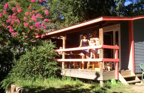 Saint-Jean-du-Gard Cabin | Camping des Sources* - Super Comfort 3 room chalet 5 people Air-conditioned