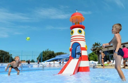 Domino House | Camping L'Anse Des Pins * - Mobil-home Relax TV 3 Rooms 4/6 People