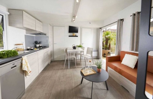Tharon-Plage House | Camping - Parc aquatique - ccageif