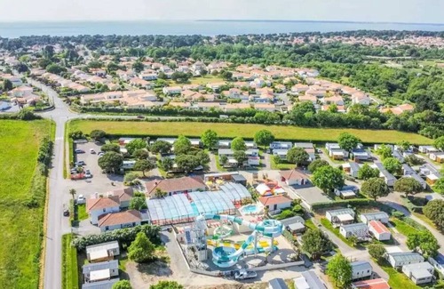 Tharon-Plage House | Camping - Parc aquatique - ccageif