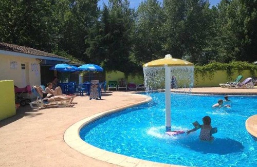 Villeneuve-les-Beziers House | Camping 4 étoiles - Piscine - ccaffch