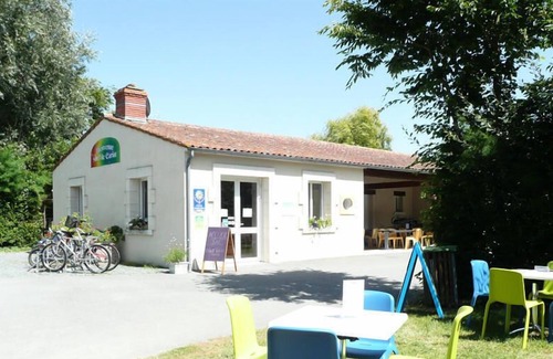 Chaille-les-Marais House | Camping l'Ile Cariot *** - 3 room mobile home 6 people