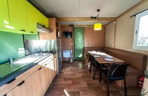 Serignan-Plage Ski Chalet | Camping La Maïre * - Chalet for 6 People