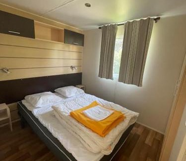 Saint-Martial-de-Nabirat Other | Camping le Convivial Mobil home 3 chambres