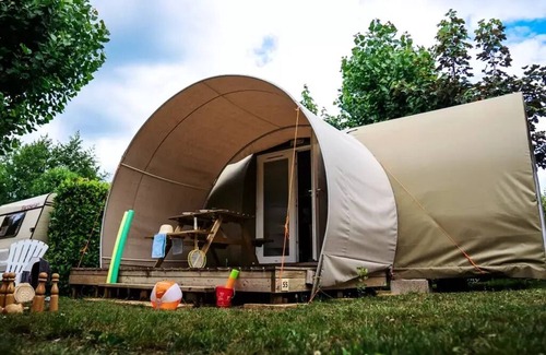Marcillac-Saint-Quentin House | Camping Le Pont de Mazerat **** - Safari tent 35m² 5 people
