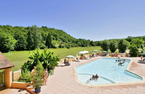 Tamnies House | Camping Le Pont de Mazerat * - Mobilhome 32m2/3 bedrooms : A big format for a big family. 6 persons
