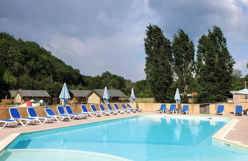 Tamnies House | Camping Le Pont de Mazerat * - Mobilhome 32m2/3 bedrooms : A big format for a big family. 6 persons