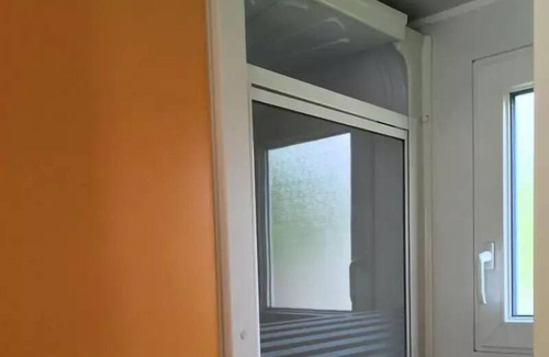 Thiviers House | Camping Le Repaire * - Small 2 bedroom mobile home - uncovered wooden terrace - 20m² (R14 -R15 - R21 + 038) 4 people